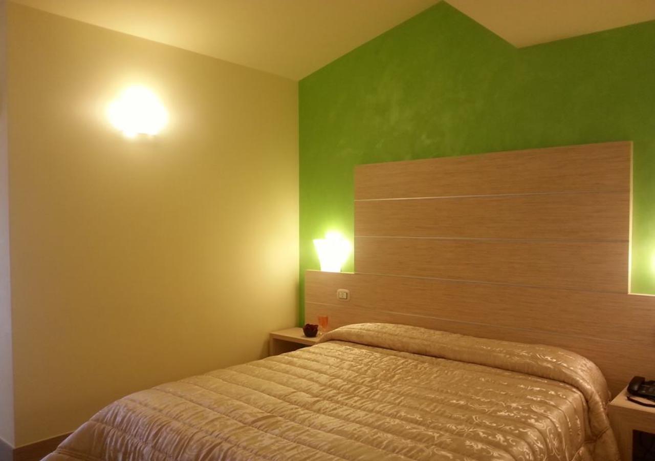 Hotel La Rosa Dei Venti Monte San Giusto Buitenkant foto