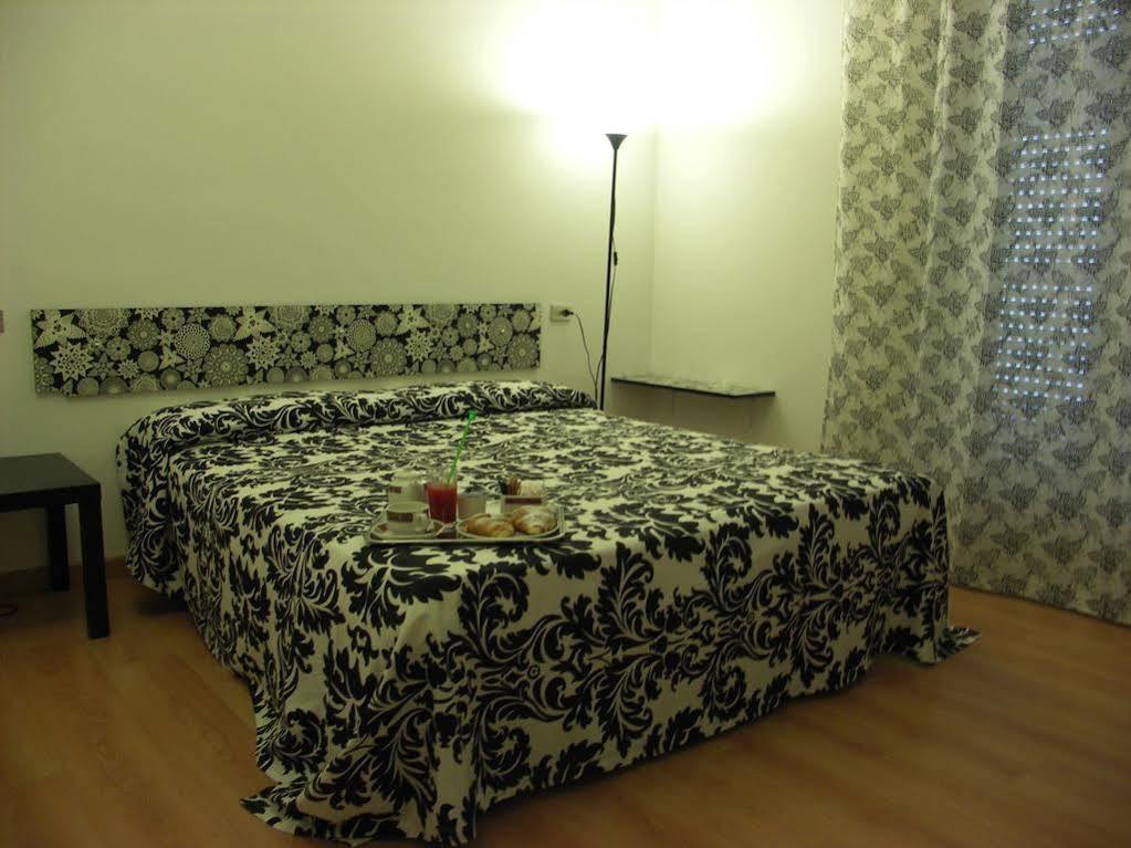 Hotel La Rosa Dei Venti Monte San Giusto Kamer foto